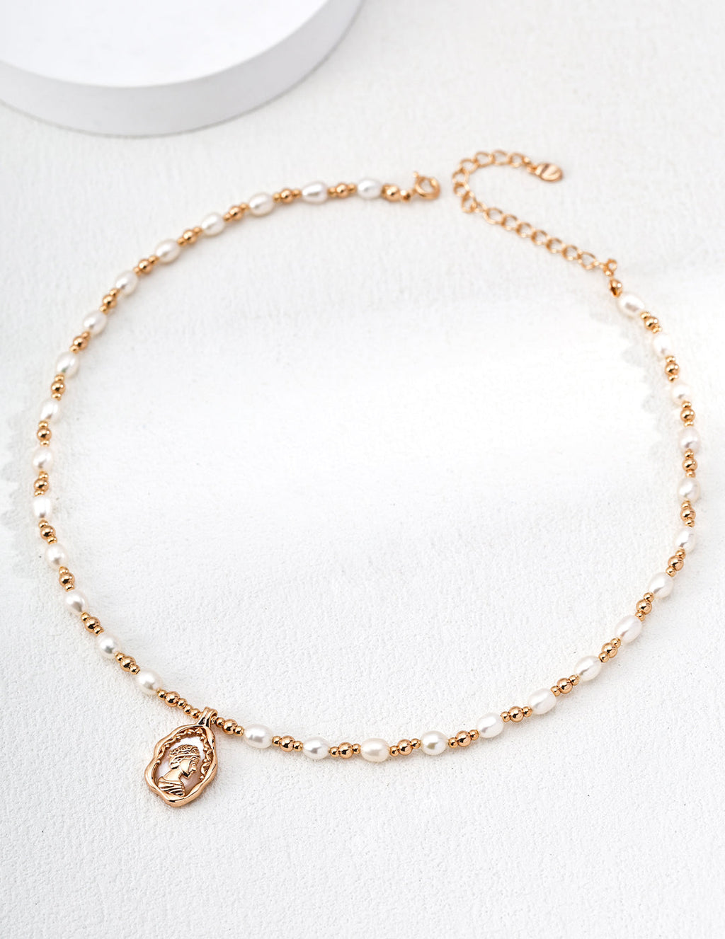 Vintage Queen Medallion Pearl Necklace